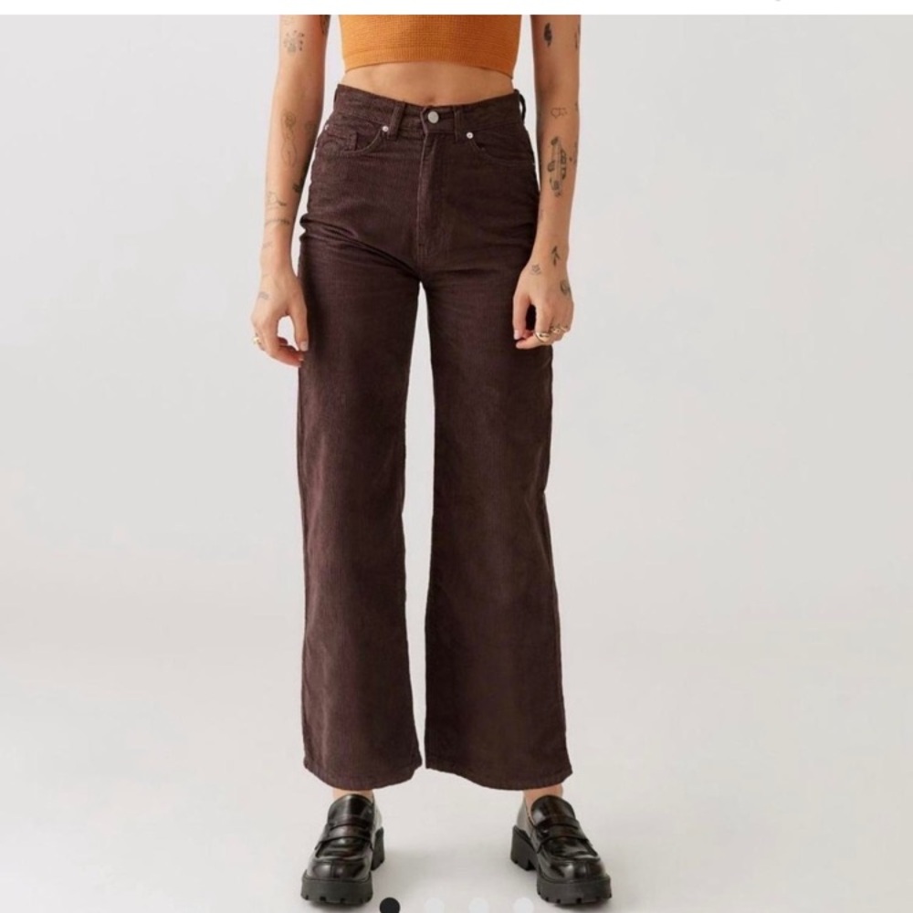 BDG high waisted wide leg 70s corduroy pant brown 26